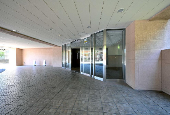 ダイアパレス志木Ⅴのエントランス