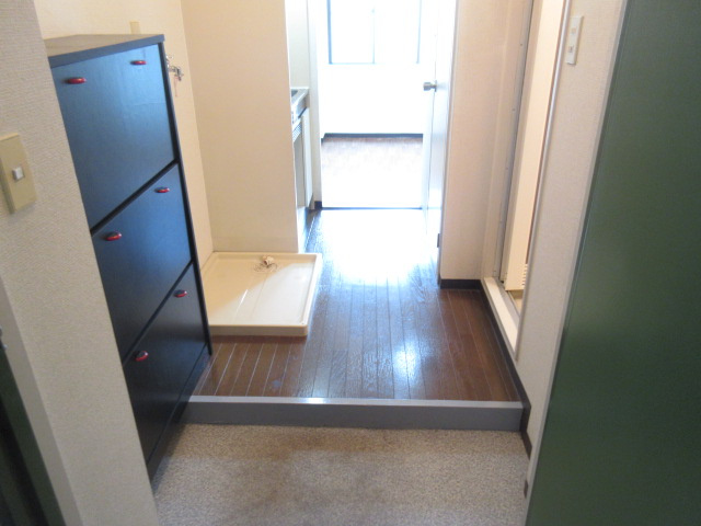 【玄関】 | ルミエール1号館