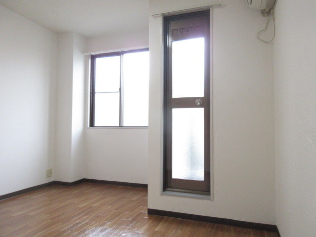 【洋室】 | ルミエール1号館