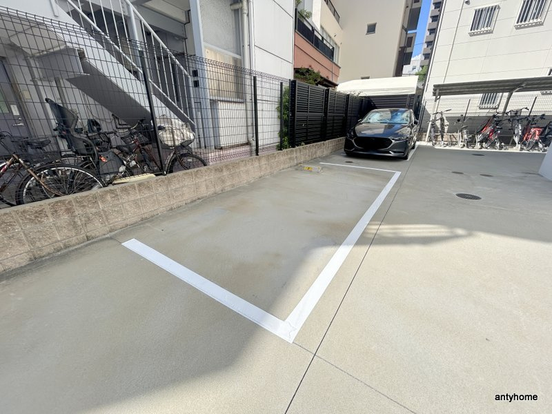 ブエナビスタ桜ノ宮イースト　仲介手数料無料の駐車場