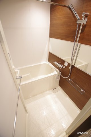 ブエナビスタ桜ノ宮イースト　仲介手数料無料の浴室