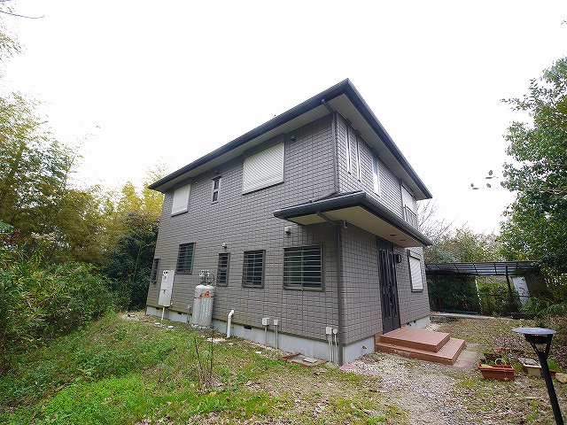 佐保山戸建の外観|建物外観を気になさる方へ、見た目の良い物件です