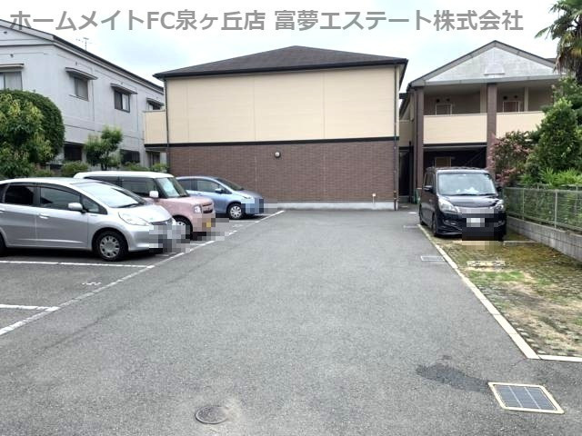 フジパレス草尾の駐車場