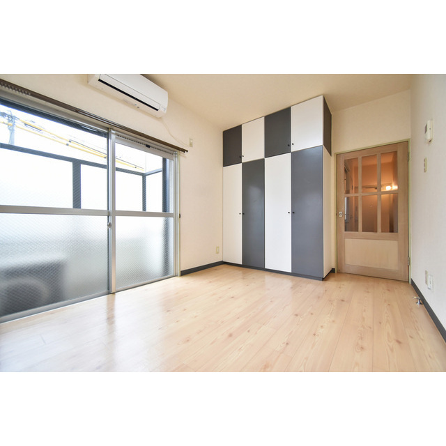 ガーデンヒルズマリア前の居間・リビング|ゆったり過ごせる居間です