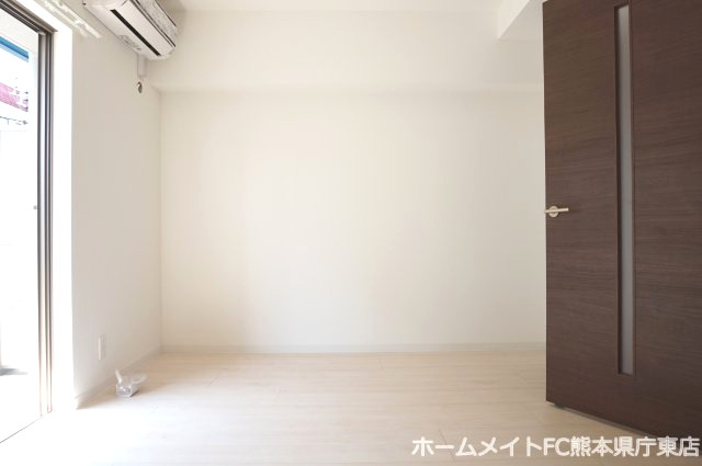 熊本市中央区九品寺３丁目の賃貸マンションの居間・リビング