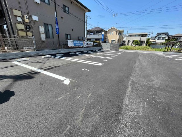 D-room　Kの駐車場