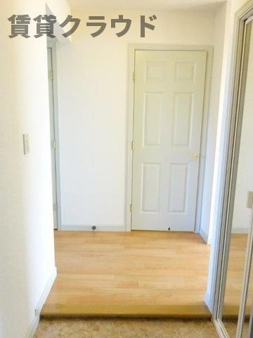 ヴェルデュールちはら台の玄関|収納もある玄関です