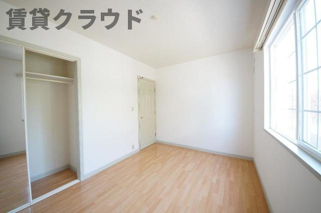 ヴェルデュールちはら台の洋室|落ち着いた色調の洋室です