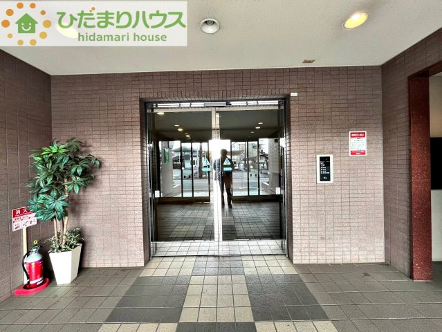 上尾市原市　中古マンション　グランドヒルズ上尾原市のエントランス