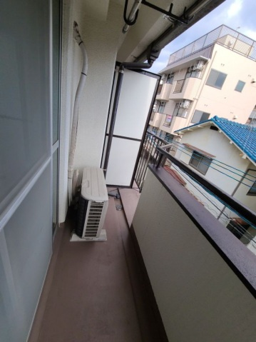 坪石ビルのバルコニー|バルコニーがあります