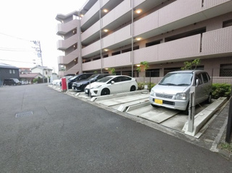 【駐車場】 | 機械式駐車場です。