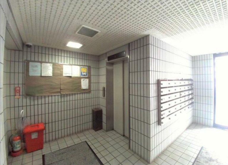 【エントランス】