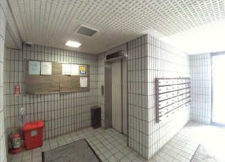 【エントランス】