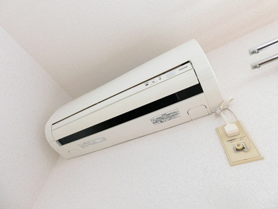 【設備】 | スカイアーバン | 暑い夏や寒い冬に大活躍のエアコン付きです☆冷暖房完備で1年中快適に過ごせます♪