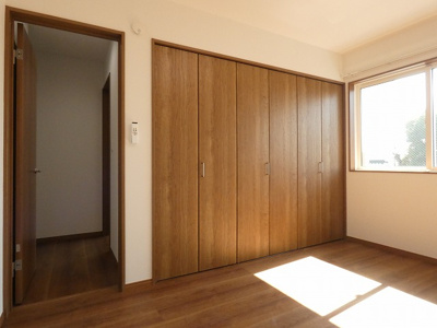 【洋室】 | N・ガレージ