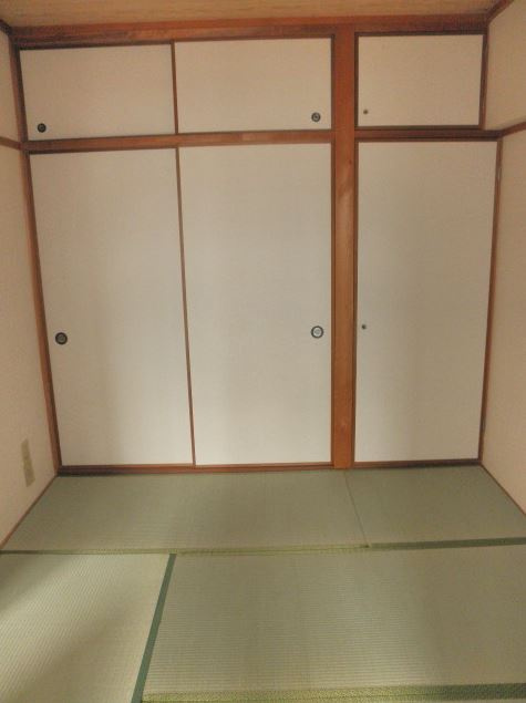 泉大津市東助松町４丁目の賃貸マンションの和室|フローリングだけでなく、和室もあります