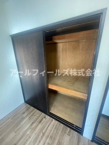 千葉市中央区松ケ丘町のアパートの収納