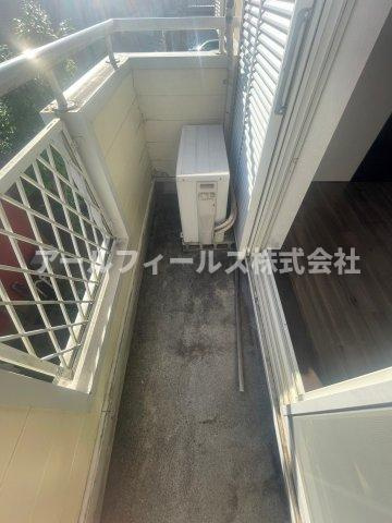 千葉市中央区松ケ丘町のアパートのバルコニー