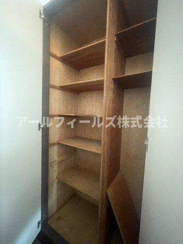 千葉市中央区松ケ丘町のアパートの収納