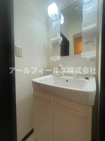 千葉市中央区松ケ丘町のアパートの洗面所