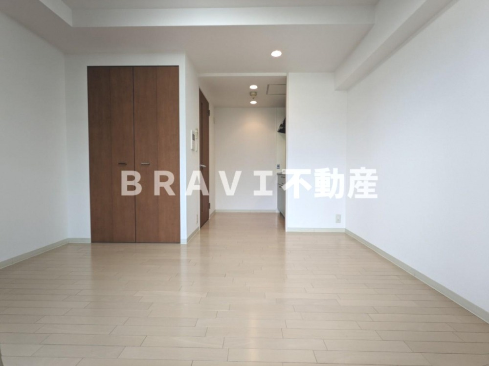 ドゥーエ森ノ宮 BRAVI不動産の洋室|【ドゥーエ森ノ宮】スタンダードな洋室です