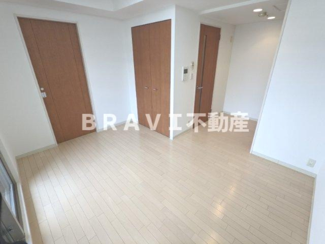 ドゥーエ森ノ宮 BRAVI不動産の寝室|【ドゥーエ森ノ宮】落ち着いて過ごせるお部屋なので、寝室にいかがでしょうか