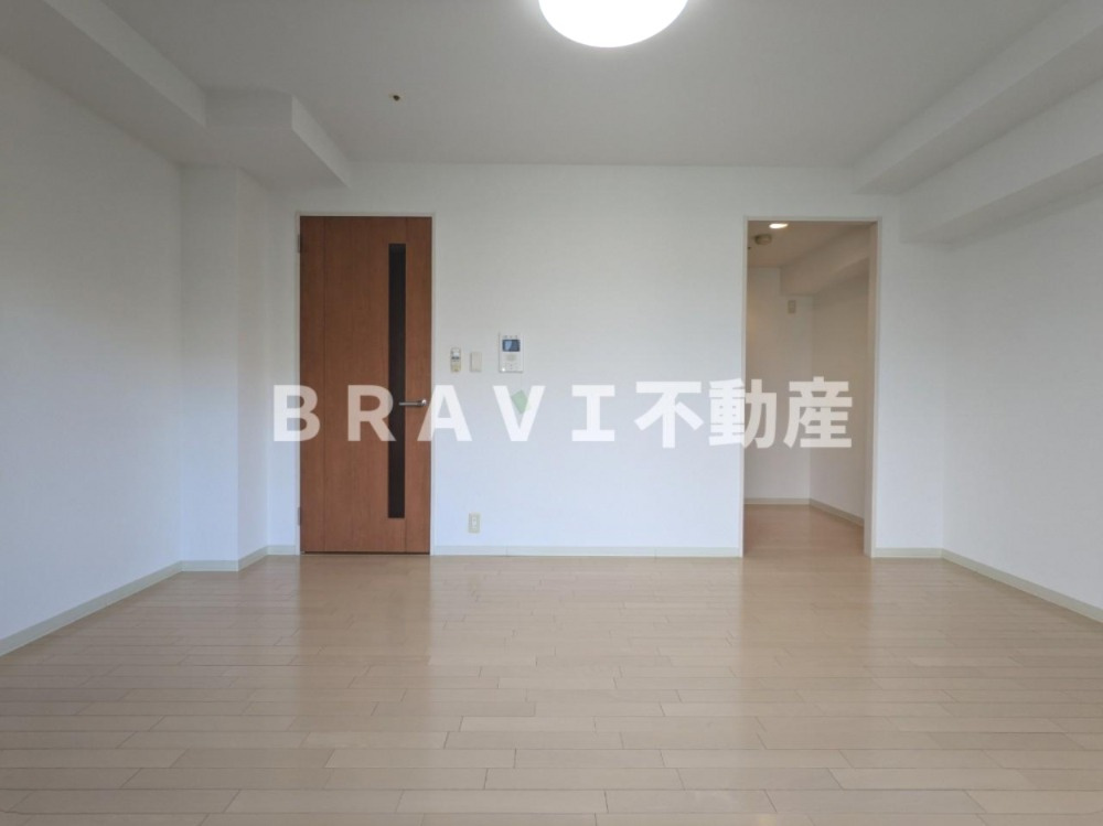 ドゥーエ森ノ宮 BRAVI不動産の洋室|【ドゥーエ森ノ宮】スタンダードな洋室です