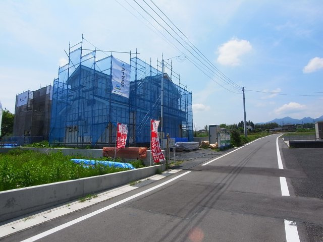 新築　榛東村広馬場22-P2　1号棟の前面道路含む現地写真|現地写真　北東側道路
