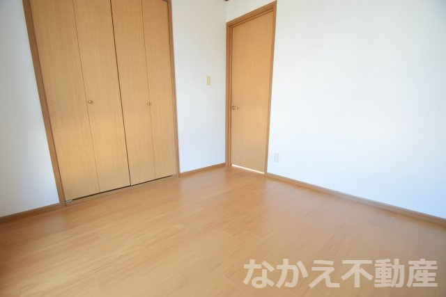 【寝室】 | 広くて明るい寝室