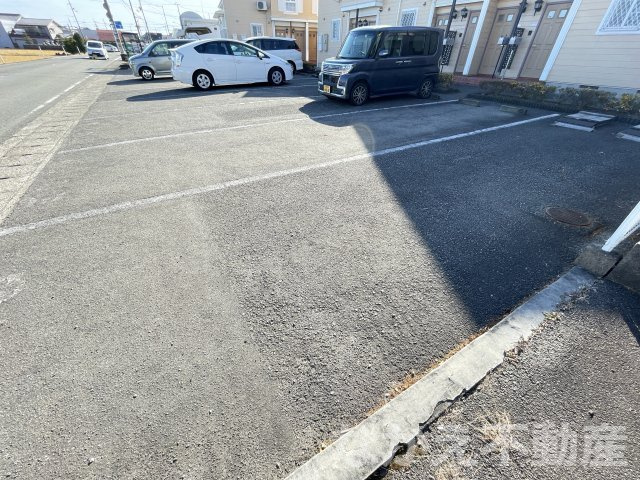 【駐車場】 | 駐車場完備です