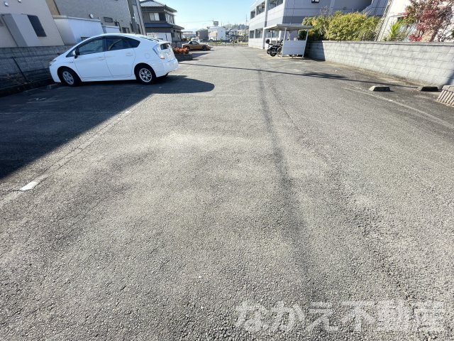 【駐車場】 | 駐車場完備です