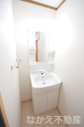 【洗面所】 | 忙しい朝には欠かせない洗面所です