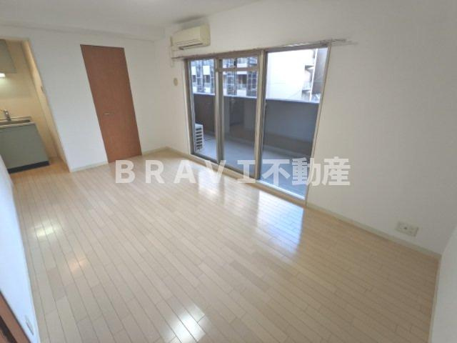 ドゥーエ森ノ宮 BRAVI不動産の寝室|【ドゥーエ森ノ宮】落ち着いて過ごせるお部屋なので、寝室にいかがでしょうか