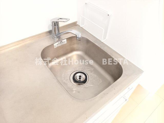 セレニテ神戸元町のキッチン