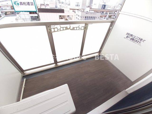 セレニテ神戸元町のバルコニー