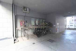 【その他共用部分】 | Est Luce | 駐輪場