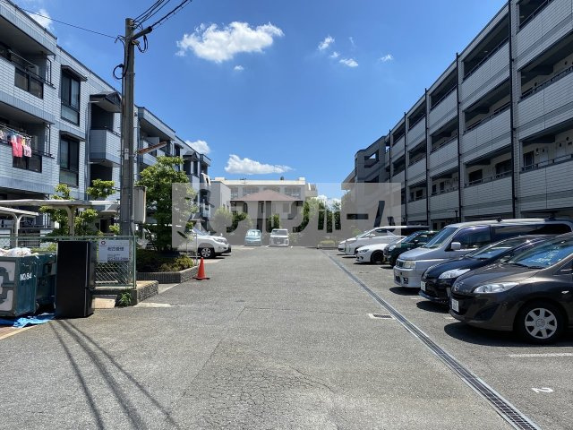 グランドゥールの駐車場|グランドゥール（八尾市太田）　駐車場