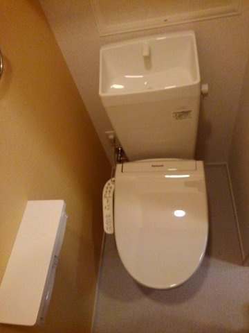 アミティエ　三本松　２号館のトイレ|コンパクトで使いやすいトイレです