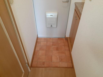 【玄関】 | ラゼル山王Ⅱ