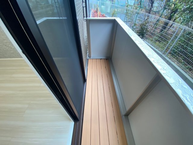 Contrailのバルコニー