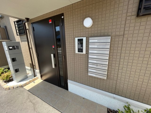 Contrailのエントランス