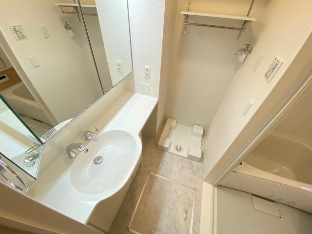 Contrailの洗面所