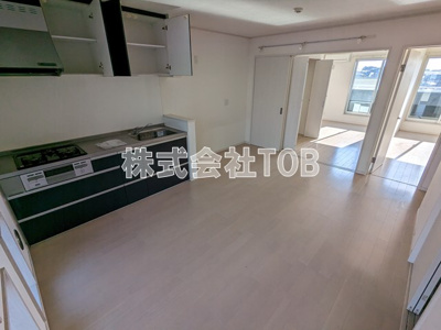 【内装】 | Terrace　Ristoro-テラスリストーロ- | リビング10.5帖※クリーニング中の写真