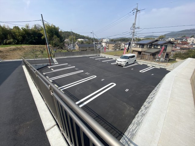 スマイルオンの駐車場