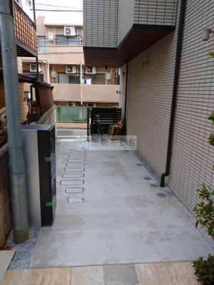 【エントランス】 | ヴィルヌーヴウエスト