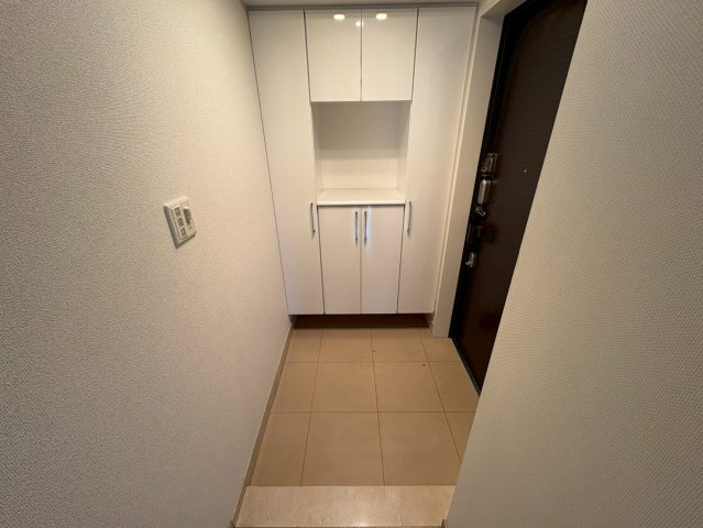 ライオンズタワー神戸旧居留地の玄関