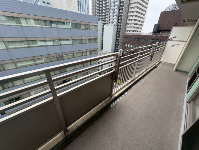 ライオンズタワー神戸旧居留地のバルコニー