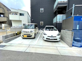 【駐車場】