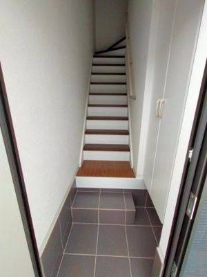 【玄関】 | ルミナス岩田町
