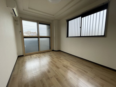 【洋室】 | ハッピースリーヒルズ | ベランダ